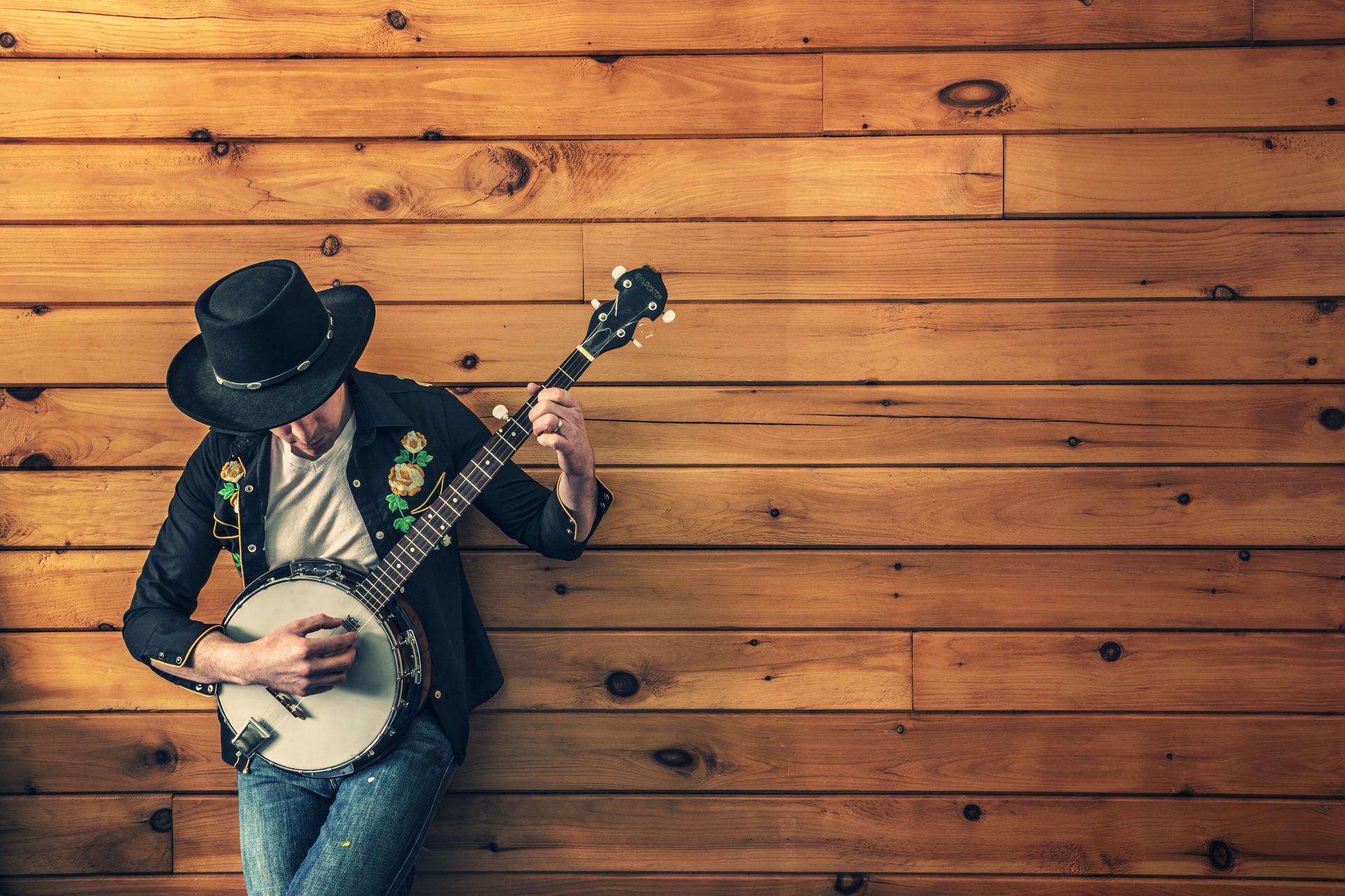 Guy with a banjo